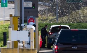 Tightening of asylum rules at the Canadian border